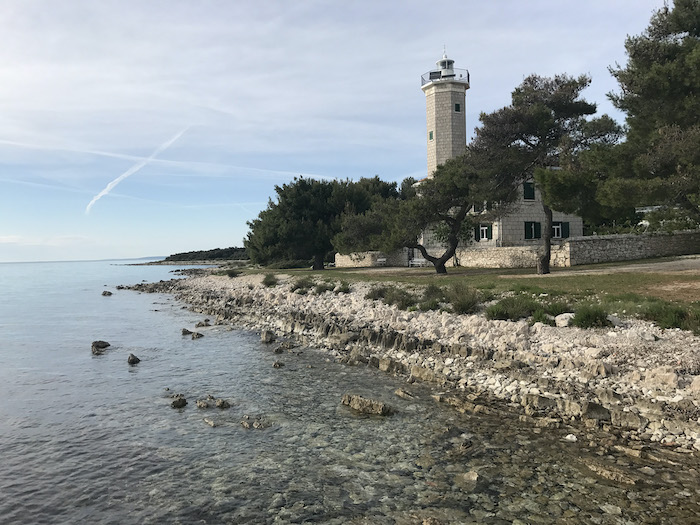 Otok Vir svetilnik2